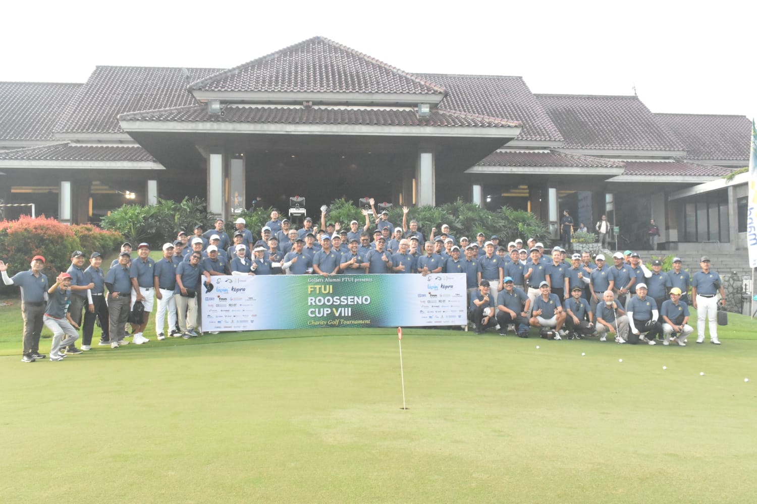 FTUI Roosseno Cup VIII Charity Golf Tournament Beri Donasi Rp850 Juta