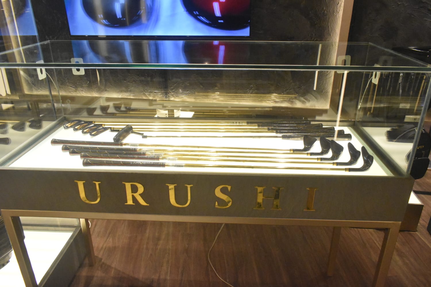 MAJESTY URUSHI Berlapis Emas 24K, Paduan Seni Tradisional Jepang dengan Teknologi Modern