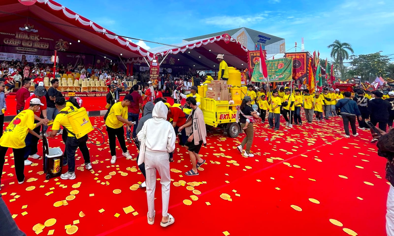 Extrajoss & Bobon Santoso di Cap Go Meh Singkawang, Indahnya Keberagaman dan Toleransi